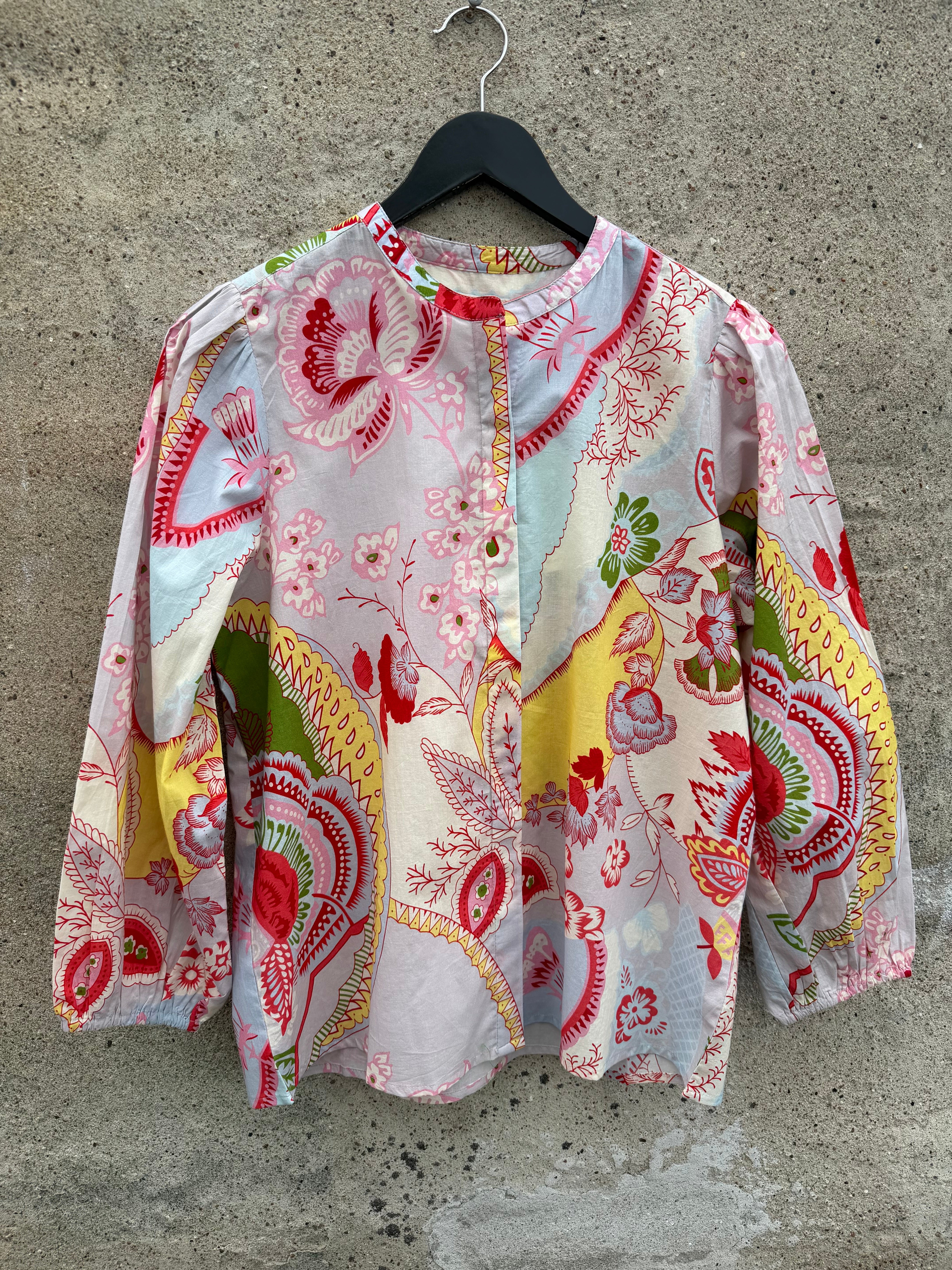 WAUW Capri blouse flower print grey