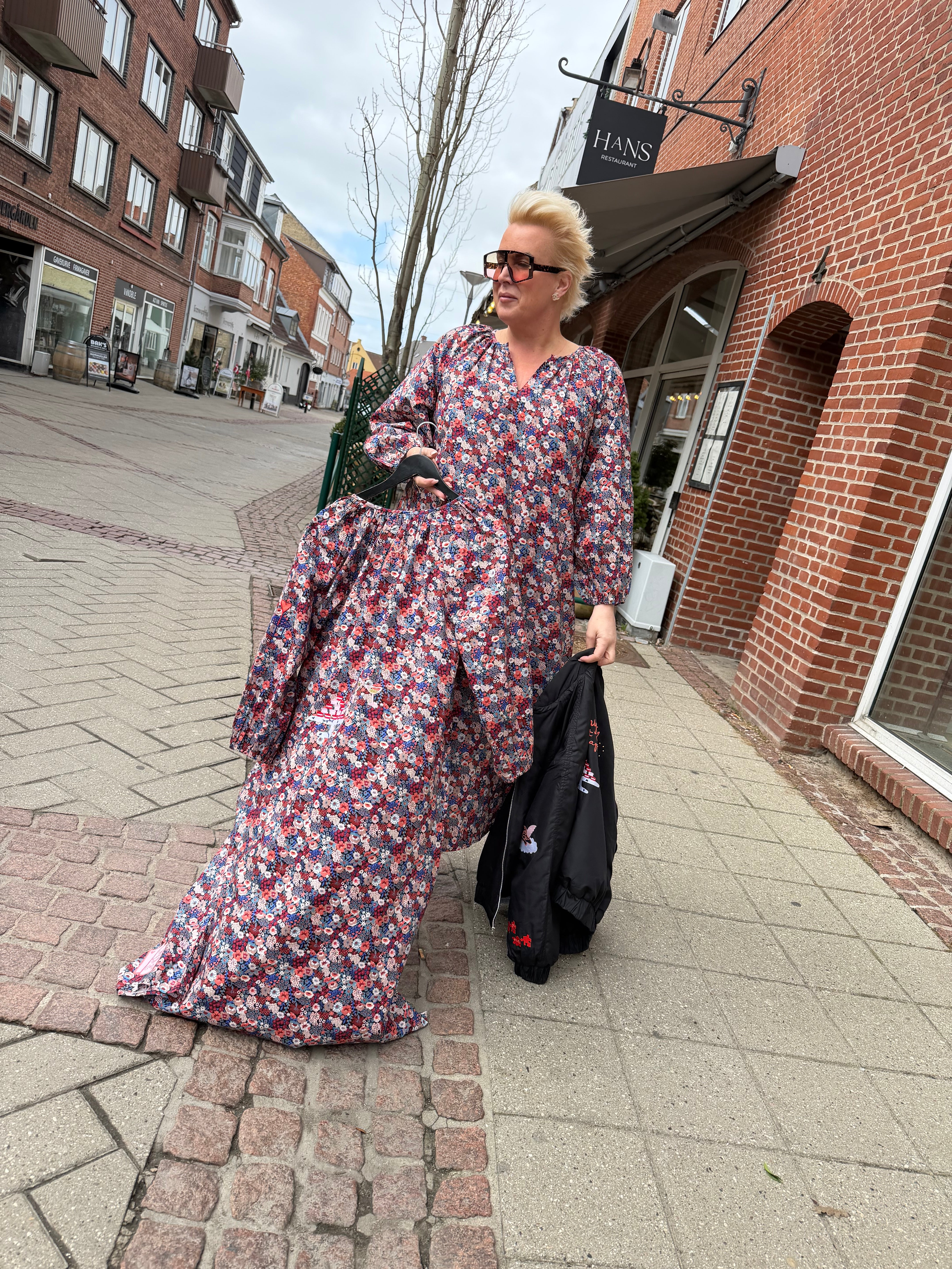 WAUW The Champagne dress flower