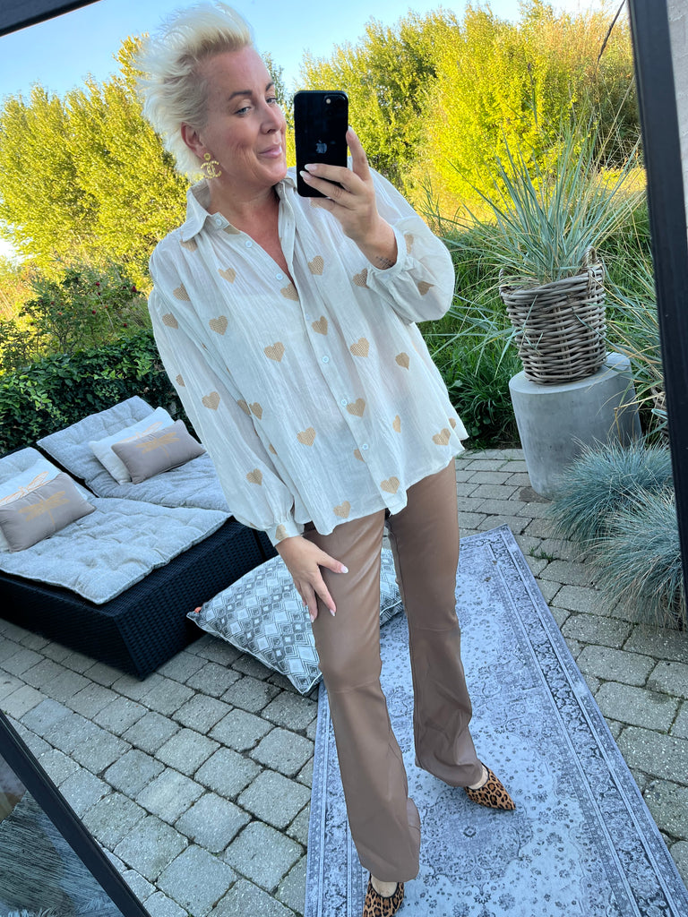 QNUZ 9102 Embrodery skjorte hearts taupe