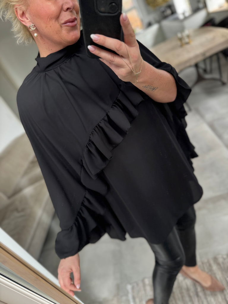 By Engbork Caroline kjole black