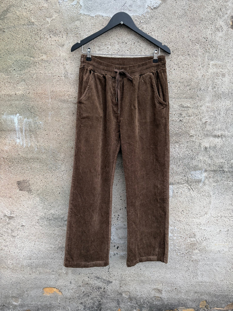 By Engbork rib Cord pants chocolate