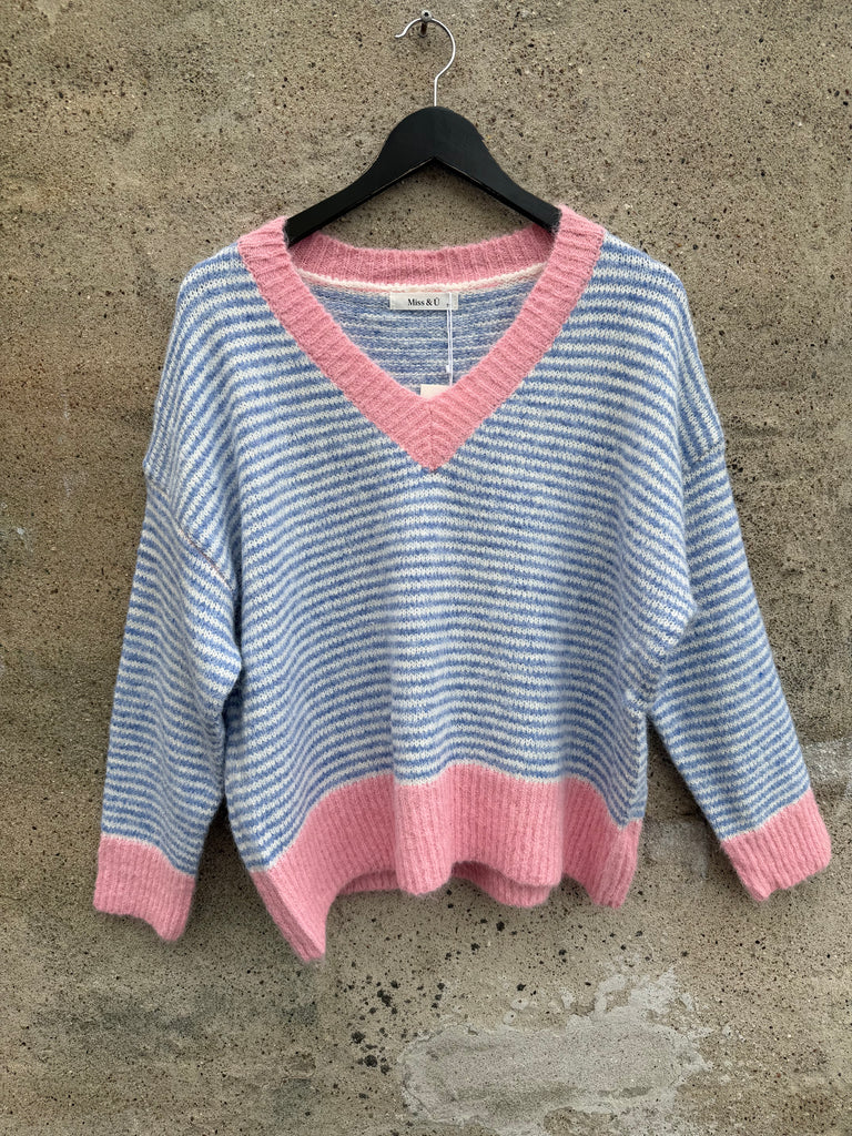 By Engbork Verni strik v- neck stripe