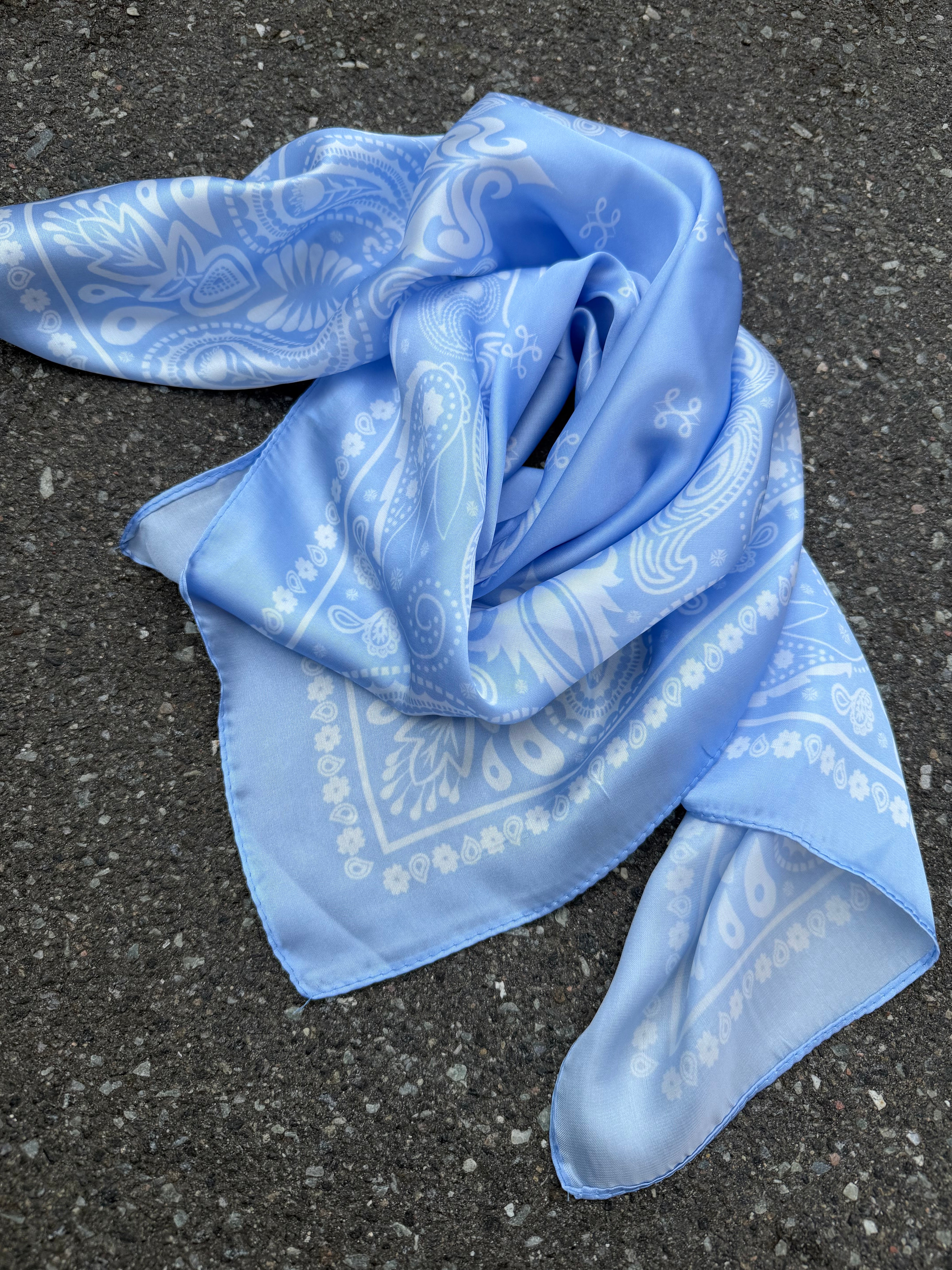 By Engbork Bandana satin scarf babyblue