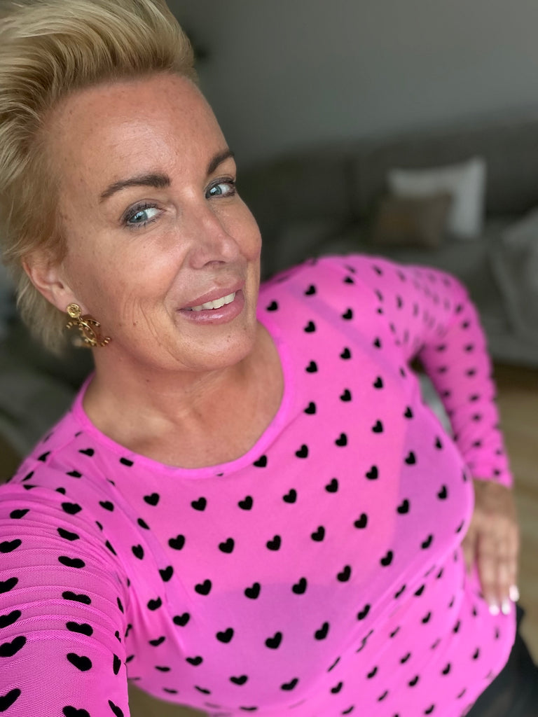 Liberte 22065 mesh LS T-shirt pink black flock heart