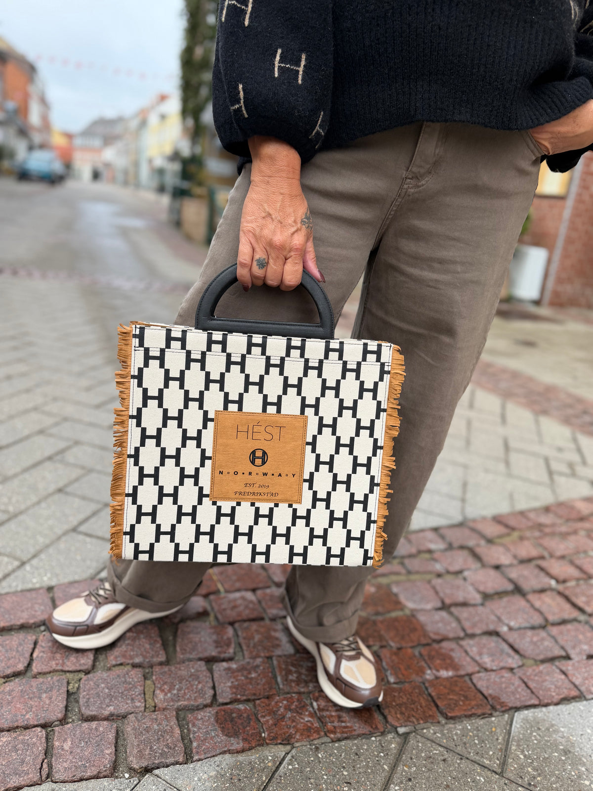 HÈST Monica pouch and totebag