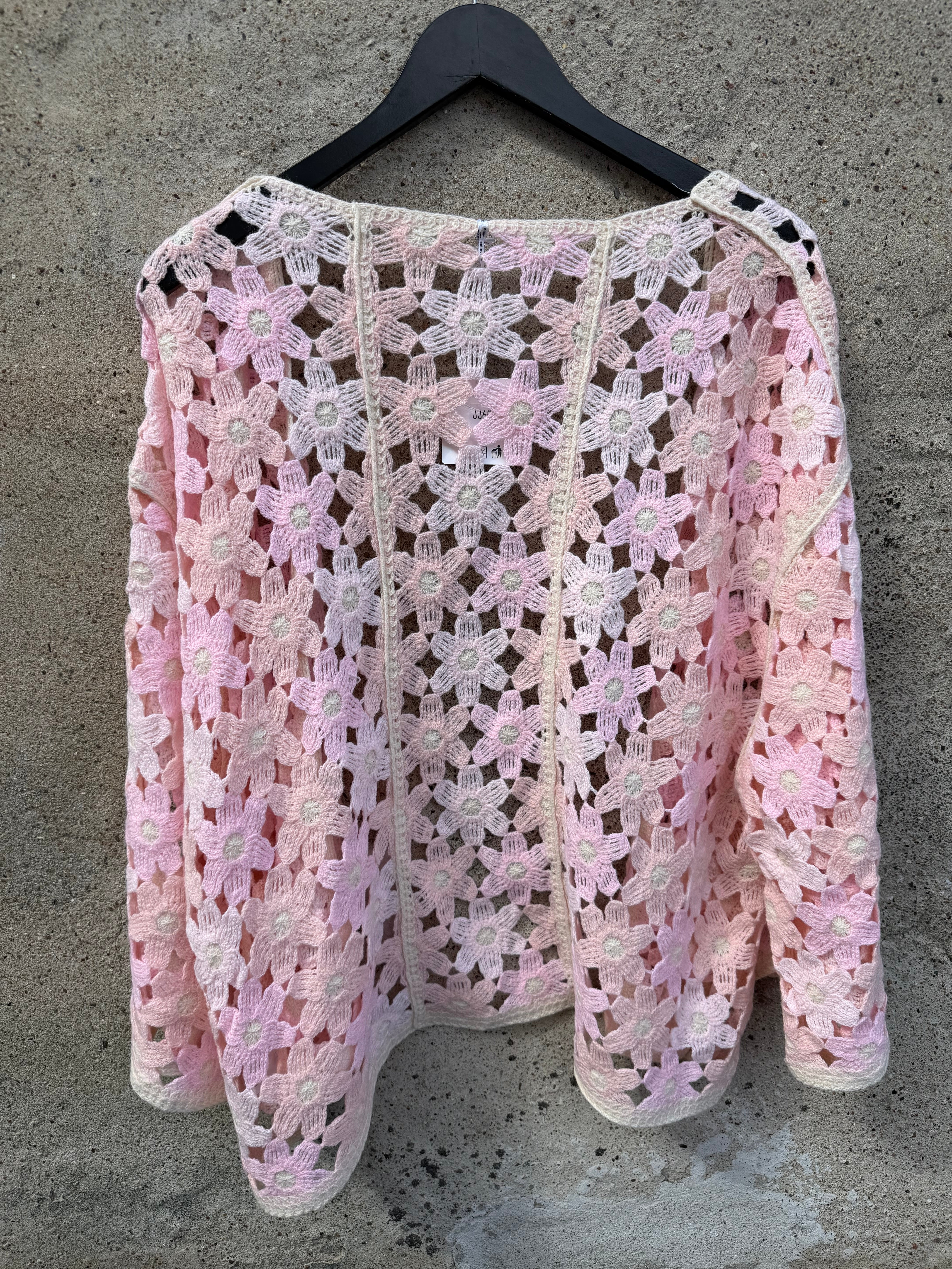 By Engbork Patricia jacket crochet rose