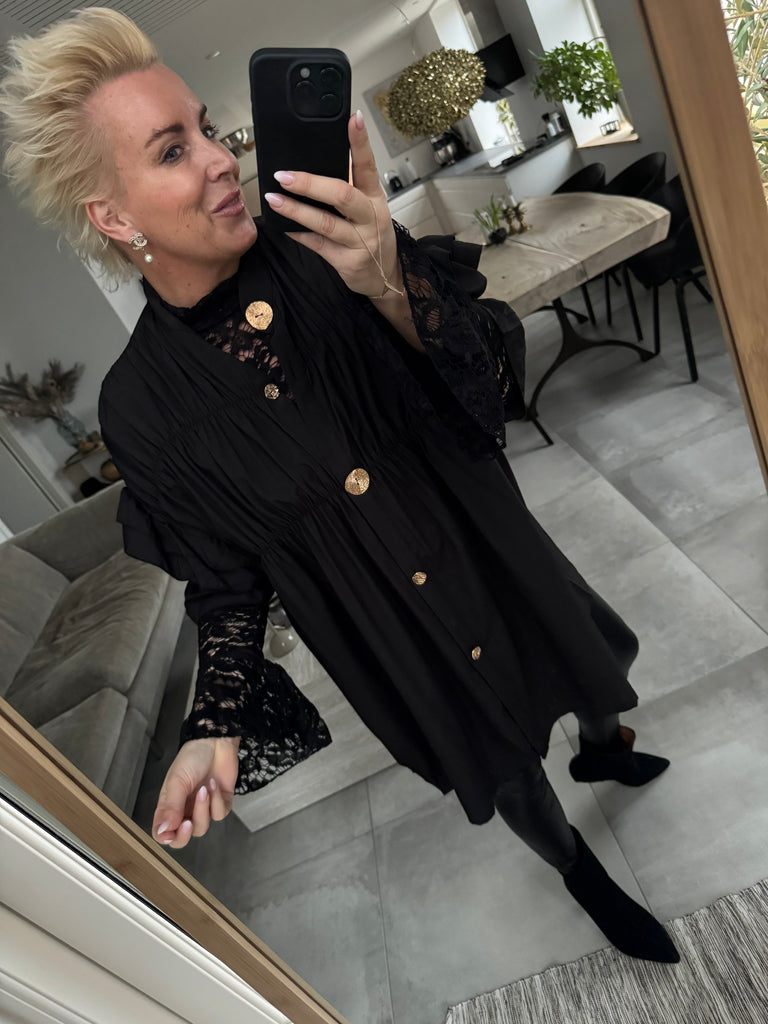 By Engbork Koko 9523 kjole kort black