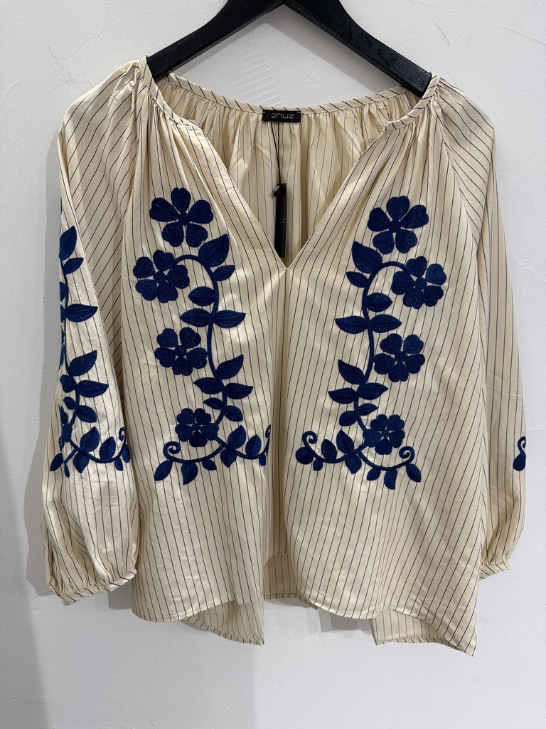 QNUZ 9274 Boheme shirt embrodery ecru