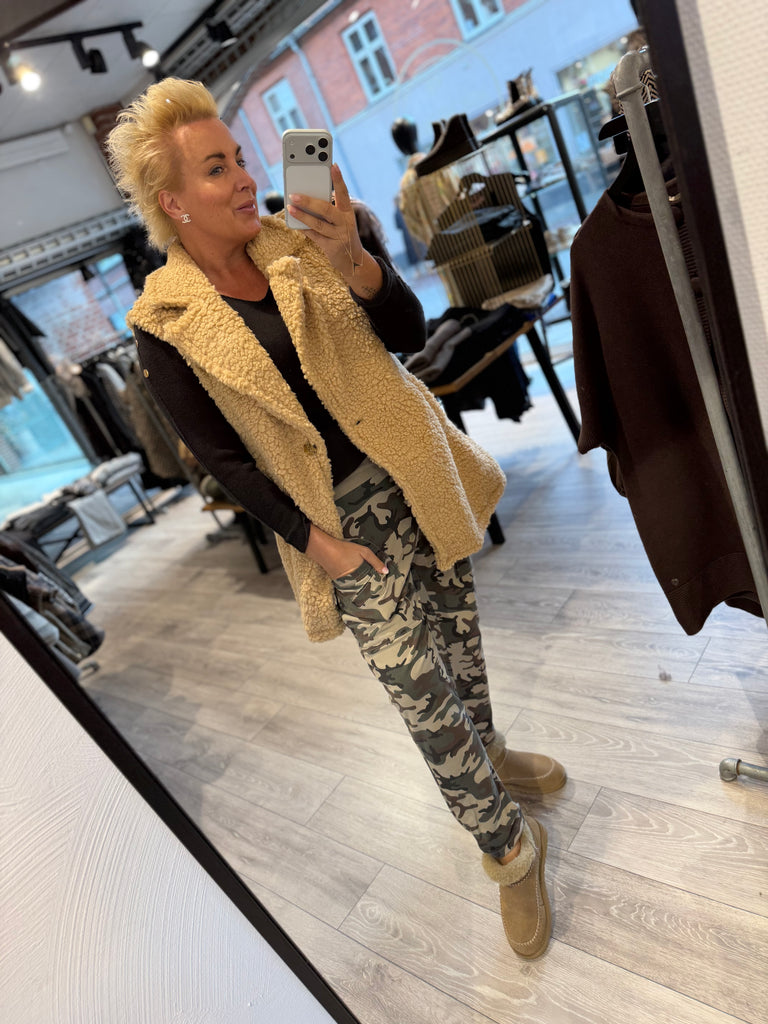 Boho Love B1184 Lang teddy vest beige