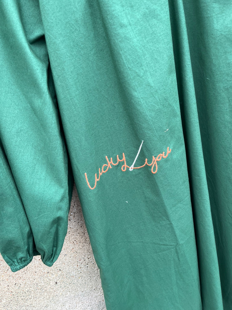 WAUW The good luck dress dark