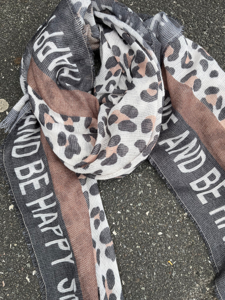 By Engbork SMILE tørklæde black