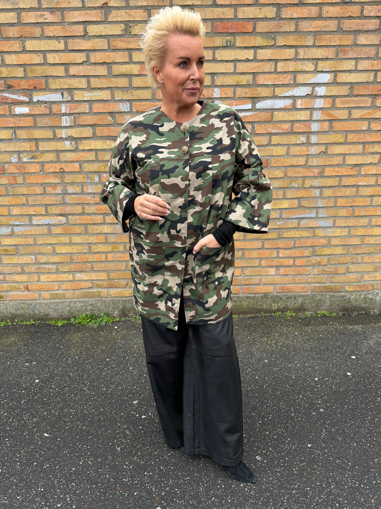 Design By Laerke jakke lang camu