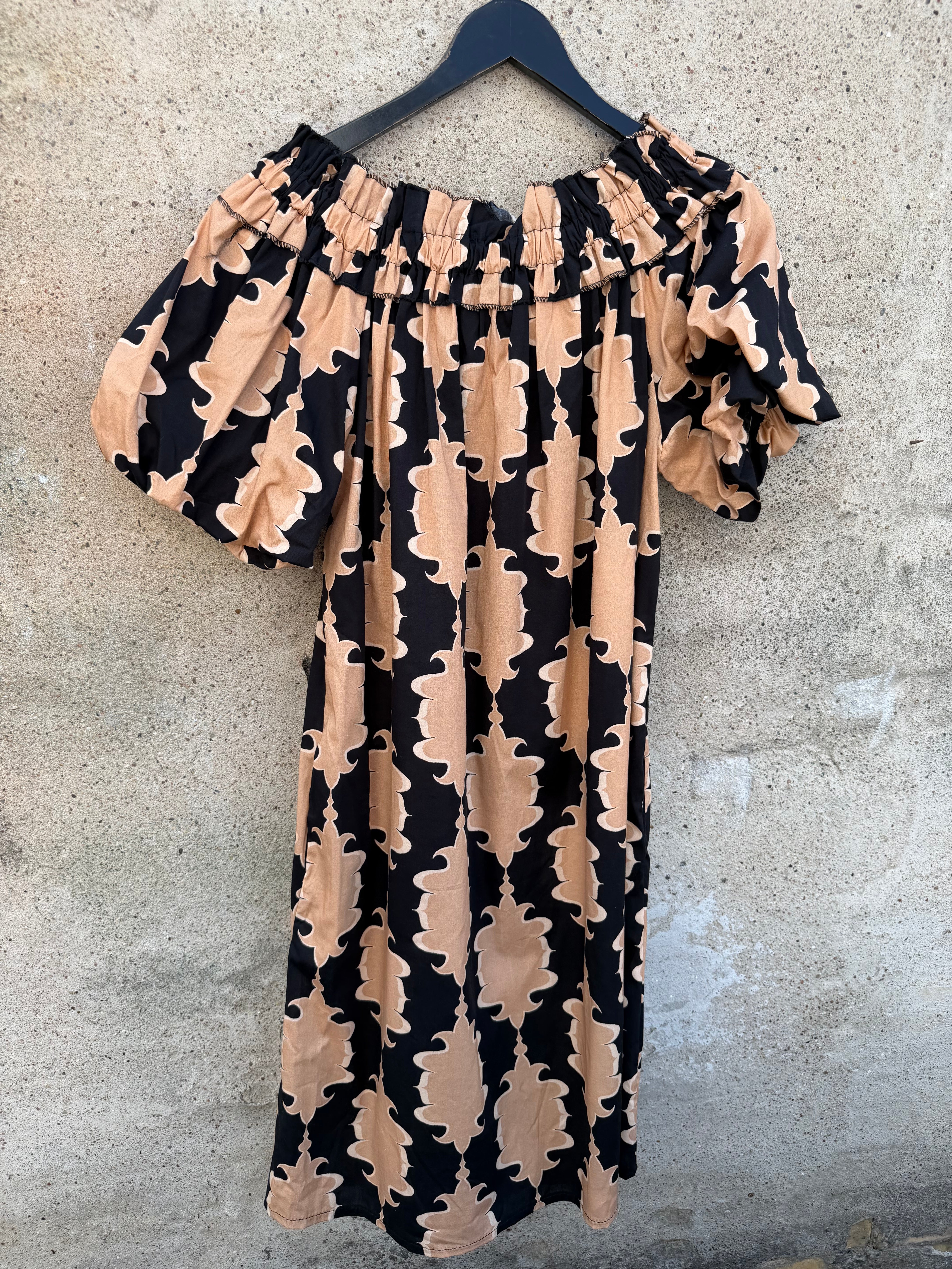 Jayli dress black print