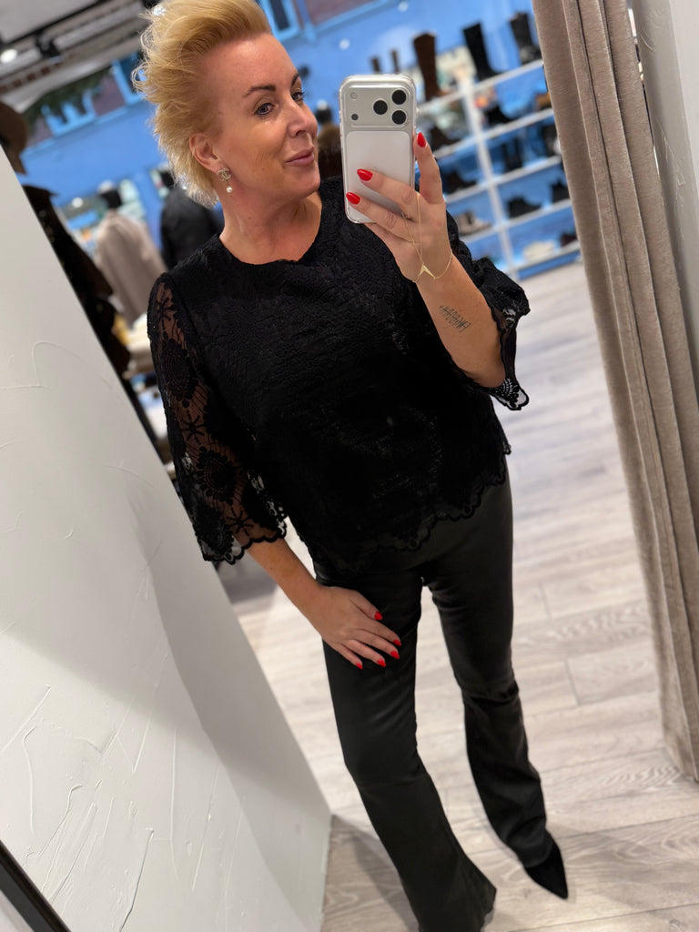 Love & Divine love1498 blouse lace black