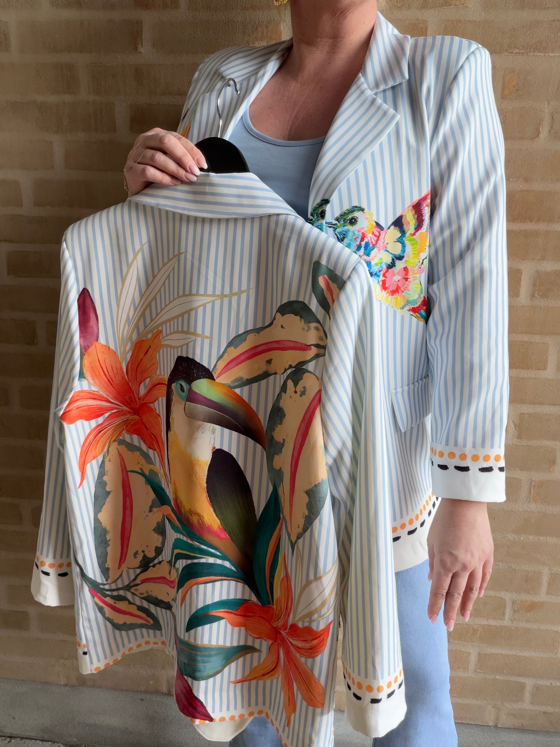 By Engbork Humming bird blazer stripe