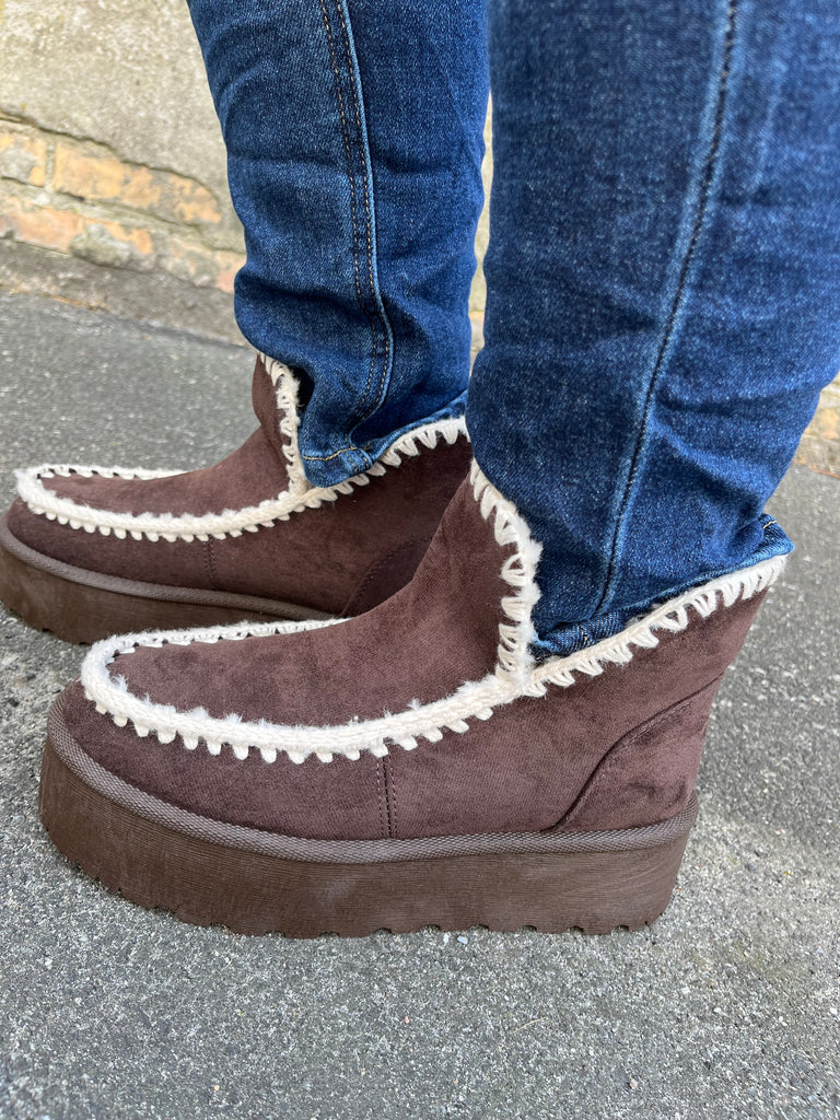 Boho Love B1274 teddy boots brown