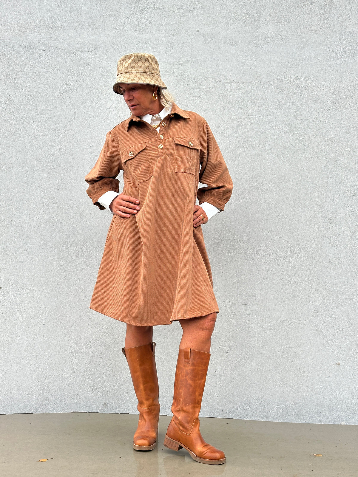 Gaspar 2607744 Nice corduroy dress camel