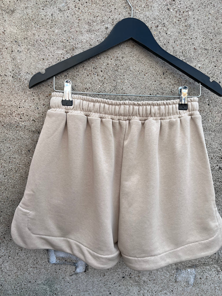 By Engbork Manilla shorts sand
