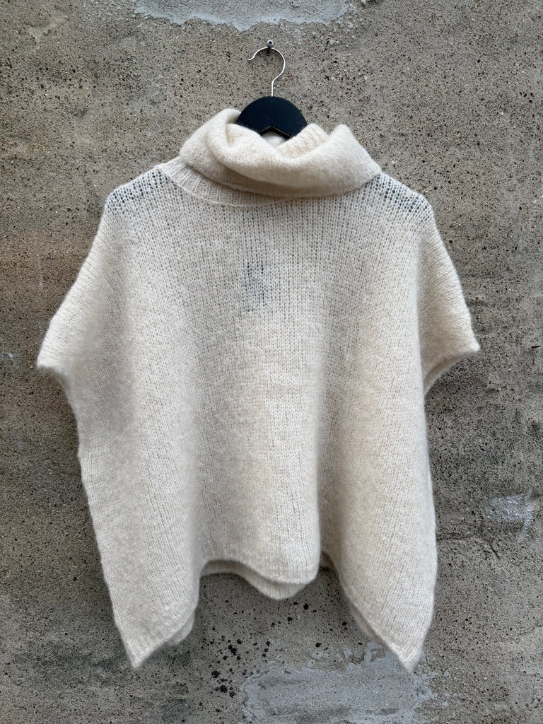 Qnuz 9200 high neck knit west beige