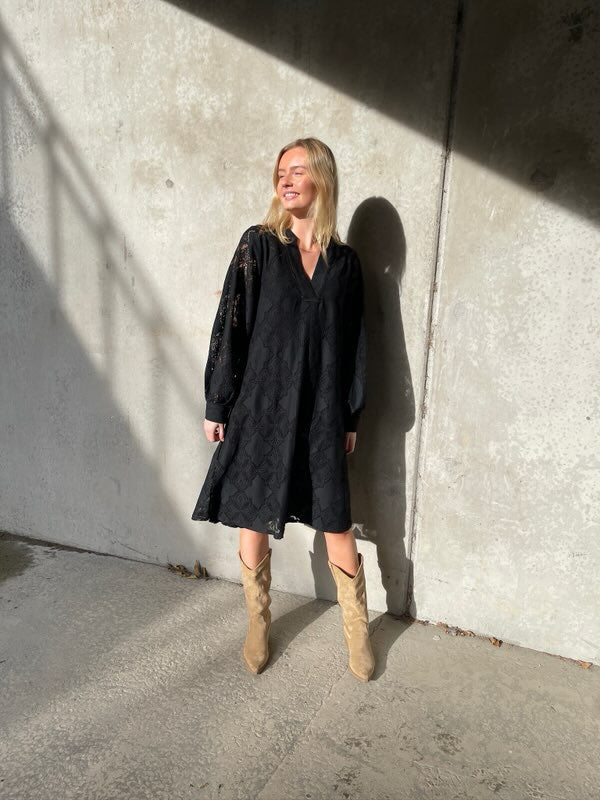 Love & Divine love1453 lace dress black