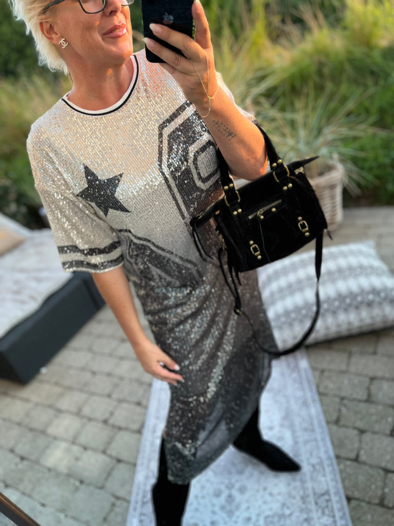 Qnuz 9113 Sequins kjole black