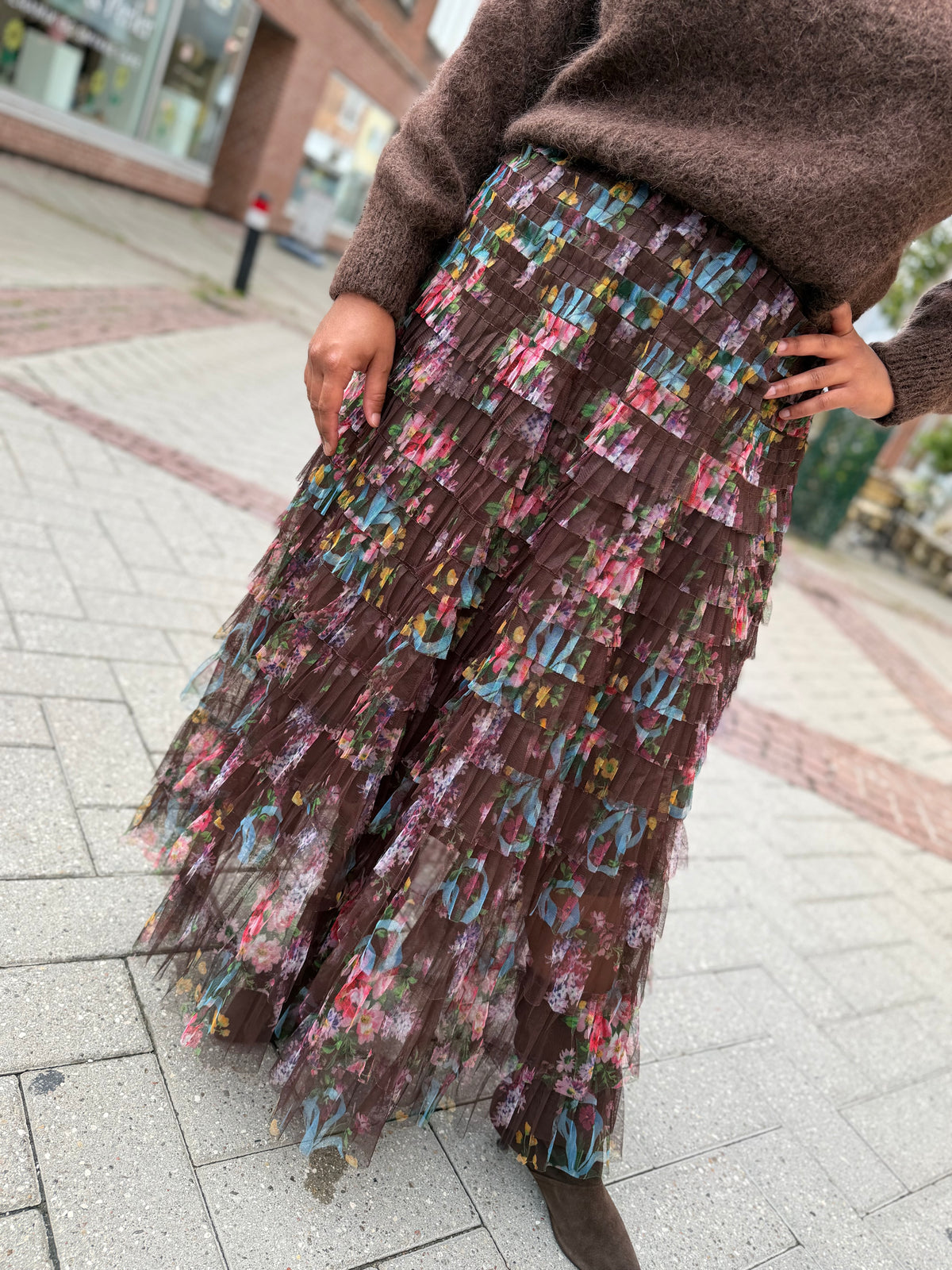 Wonder tyl skirt flower brown