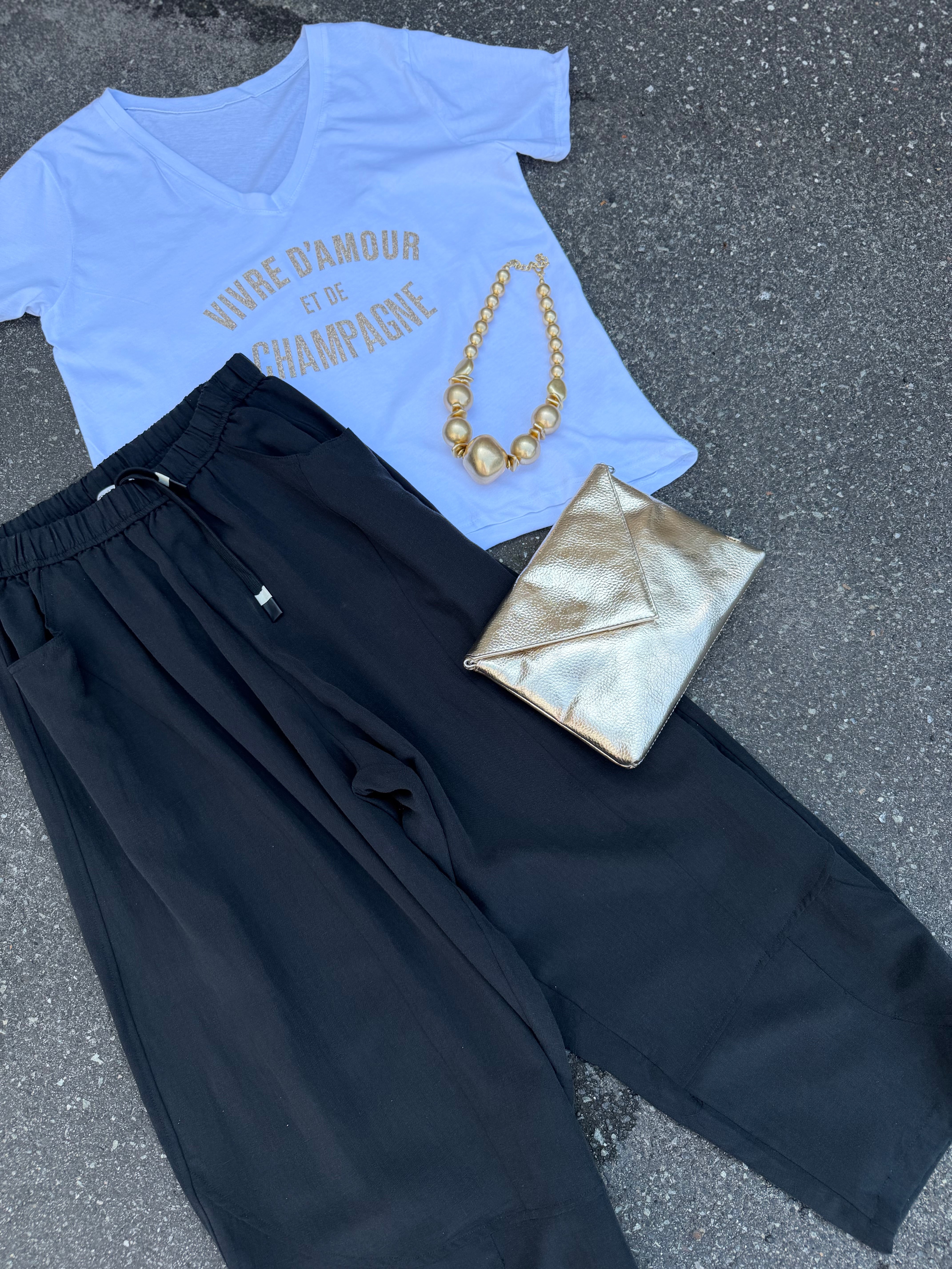 Champagne T-shirt gold white