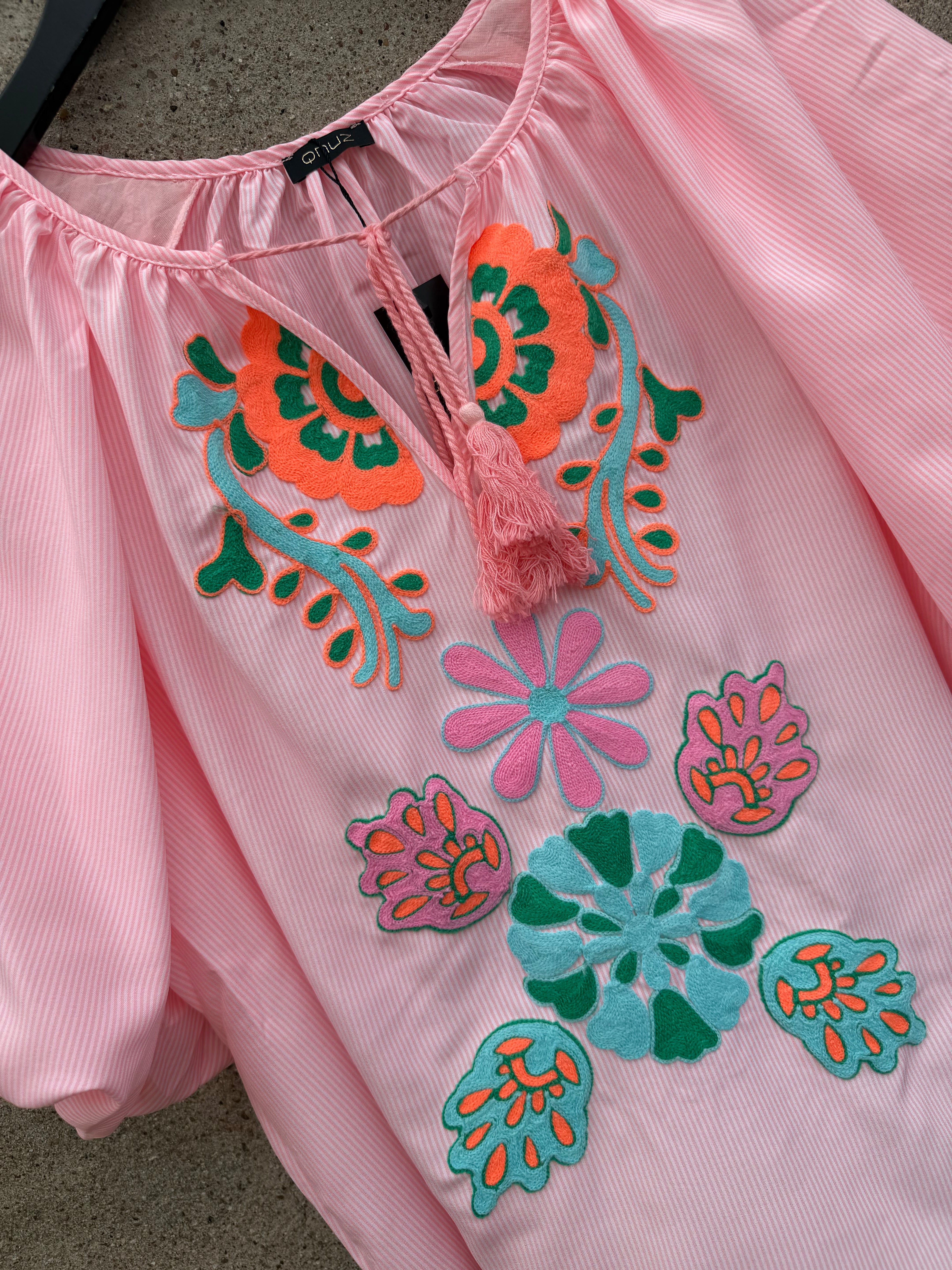 Qnuz 9396 Boheme shirt embrodery rosa