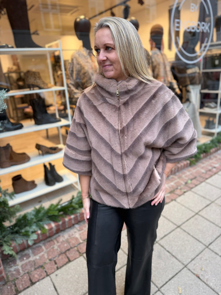 By Engbork Marilyn fake fur jakke taupe