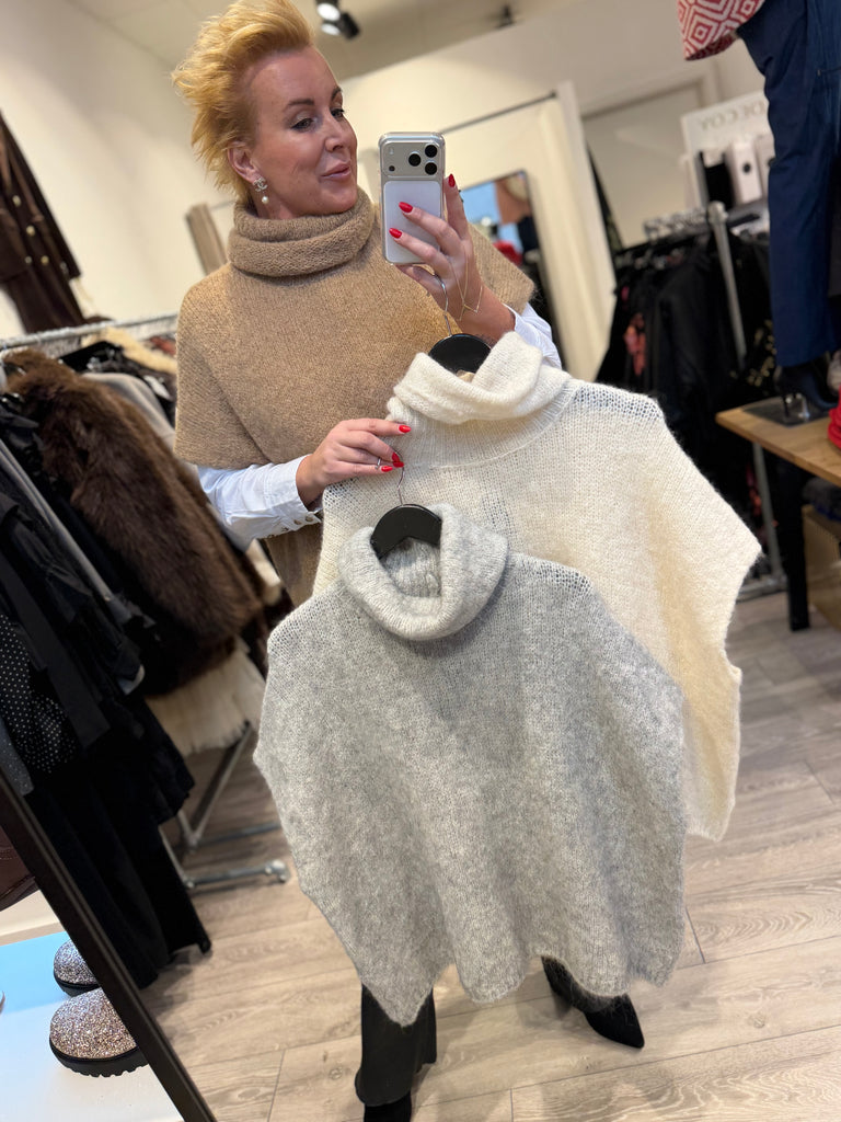 Qnuz 9200 high neck knit west camel