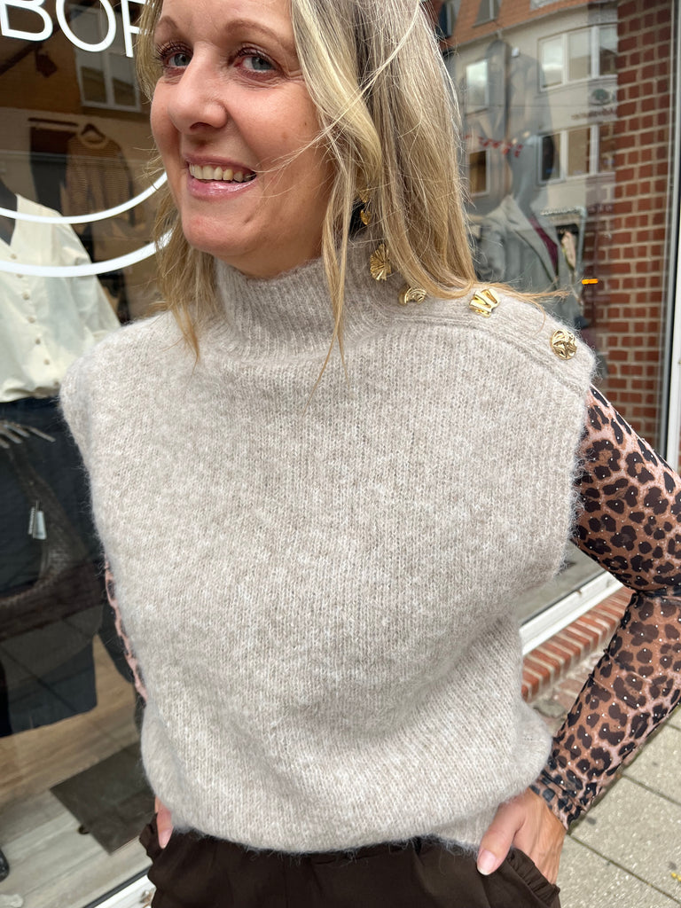 Qnuz 9106 knitted vest gold buttons taupe