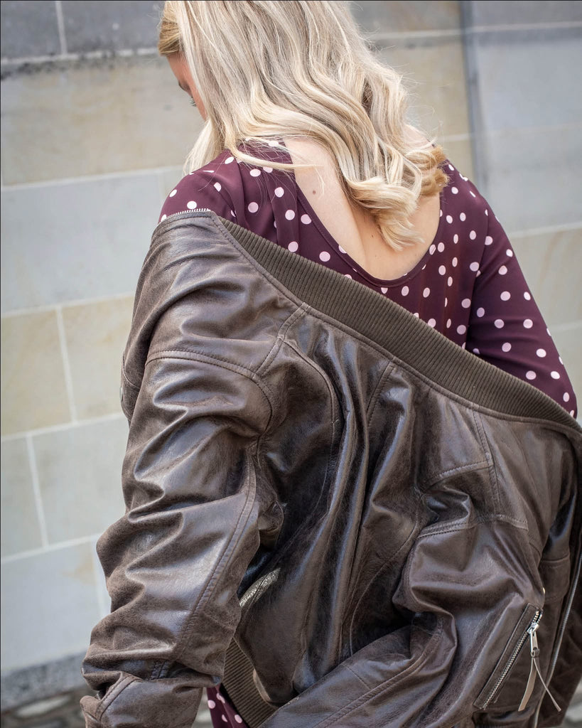 Love & Divine love1421 dot dress bordeaux