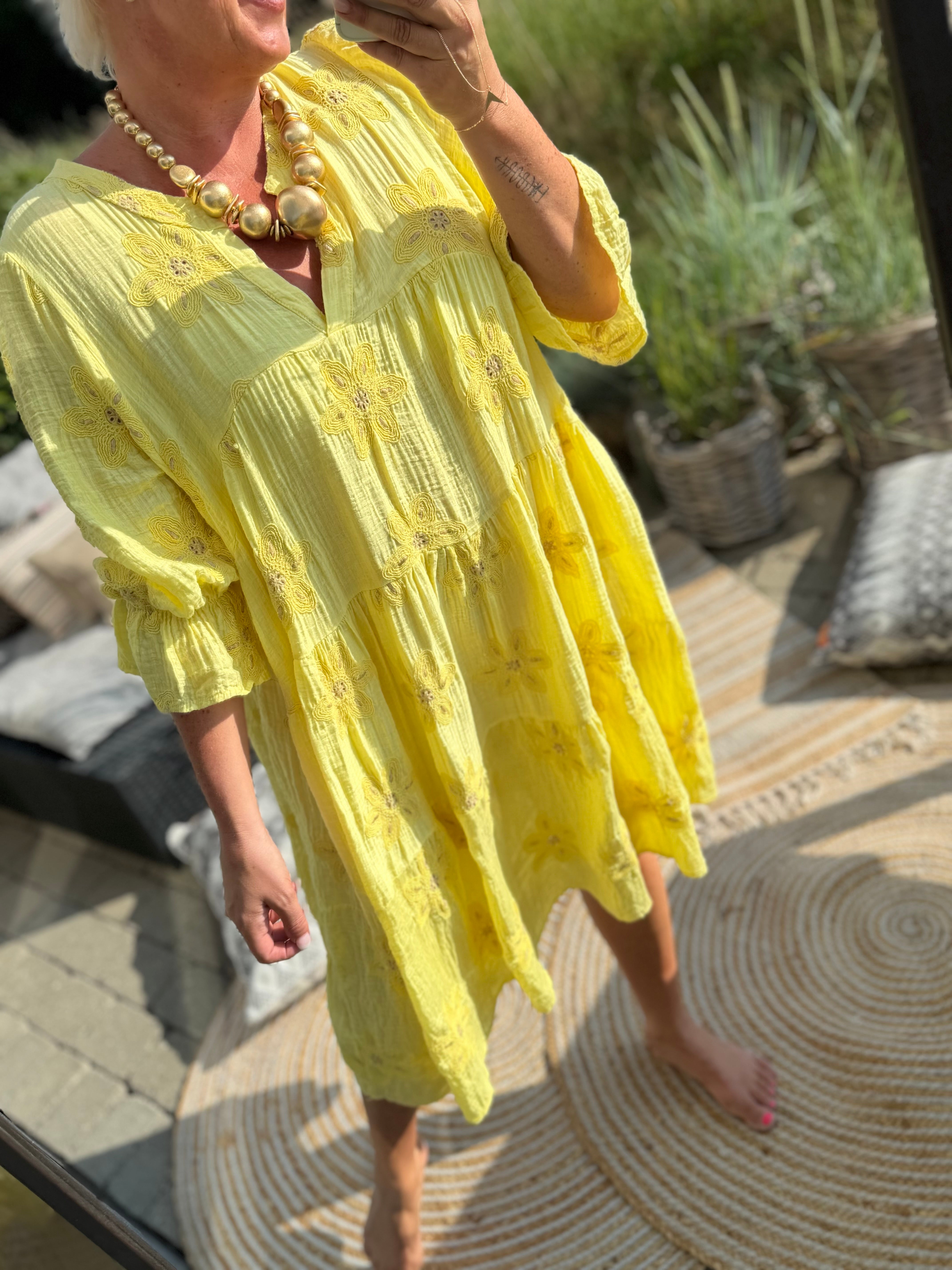 Qnuz 9348 Embrodery dress yellow