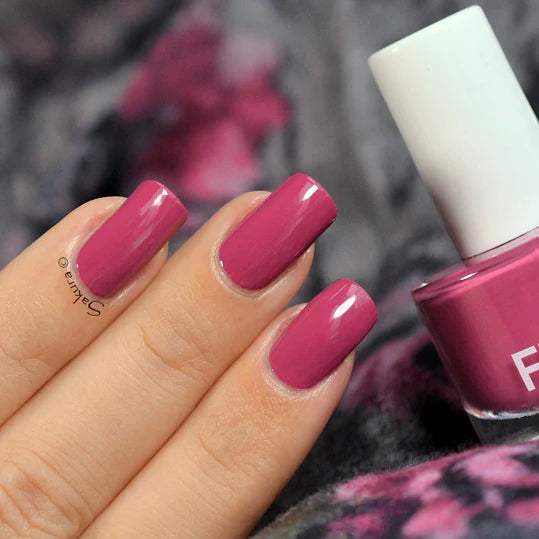 FNUG neglelak FN55 cover shot