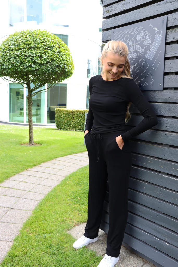 Liberte 9914 Natalia LS round neck blouse black