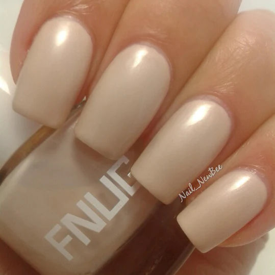 FNUG neglelak FN61 hip newcomer