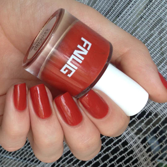 FNUG neglelak FN30 hot pants