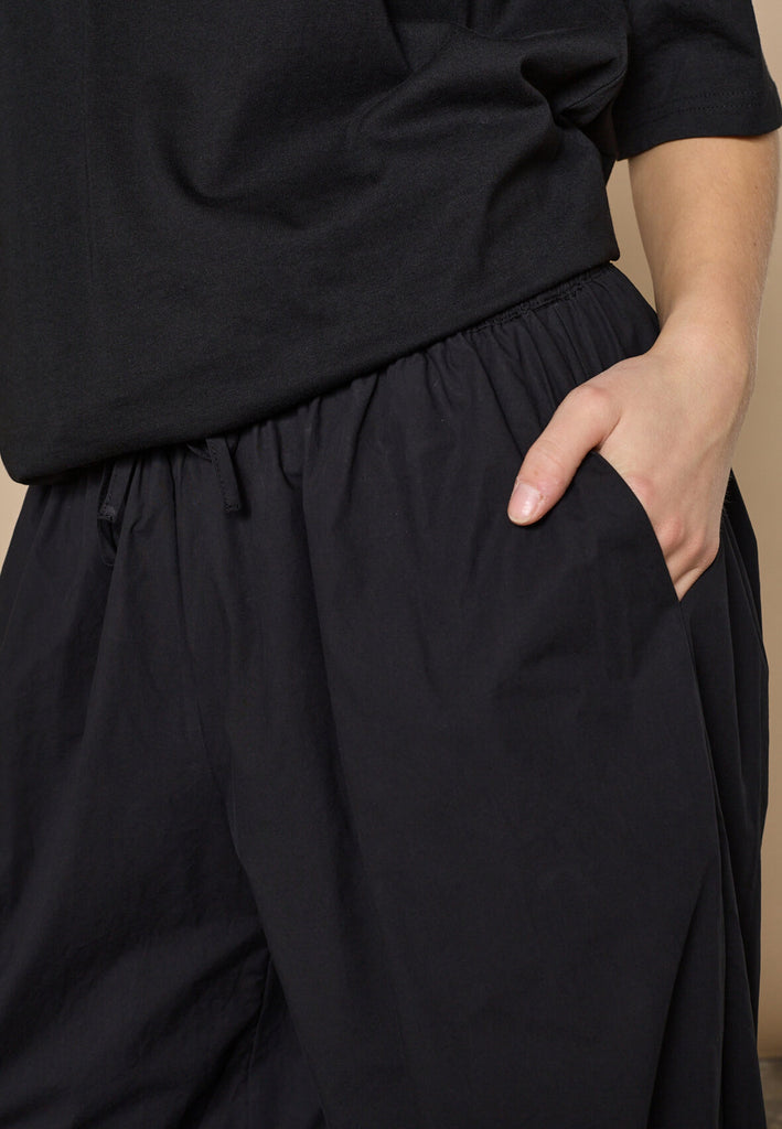 Love & Divine love1466 bukser balloon black