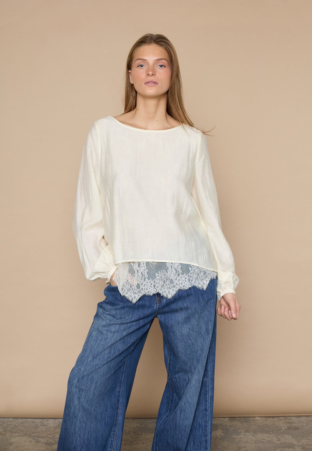 Love & Divine love1467 blouse lace porcelain