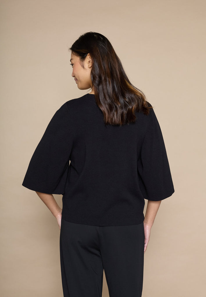 Love & Divine love1490 strik cardigan black