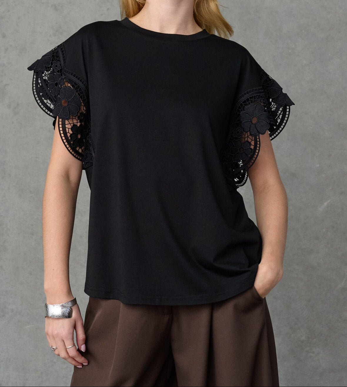 Love & Divine love1517 tee lace black