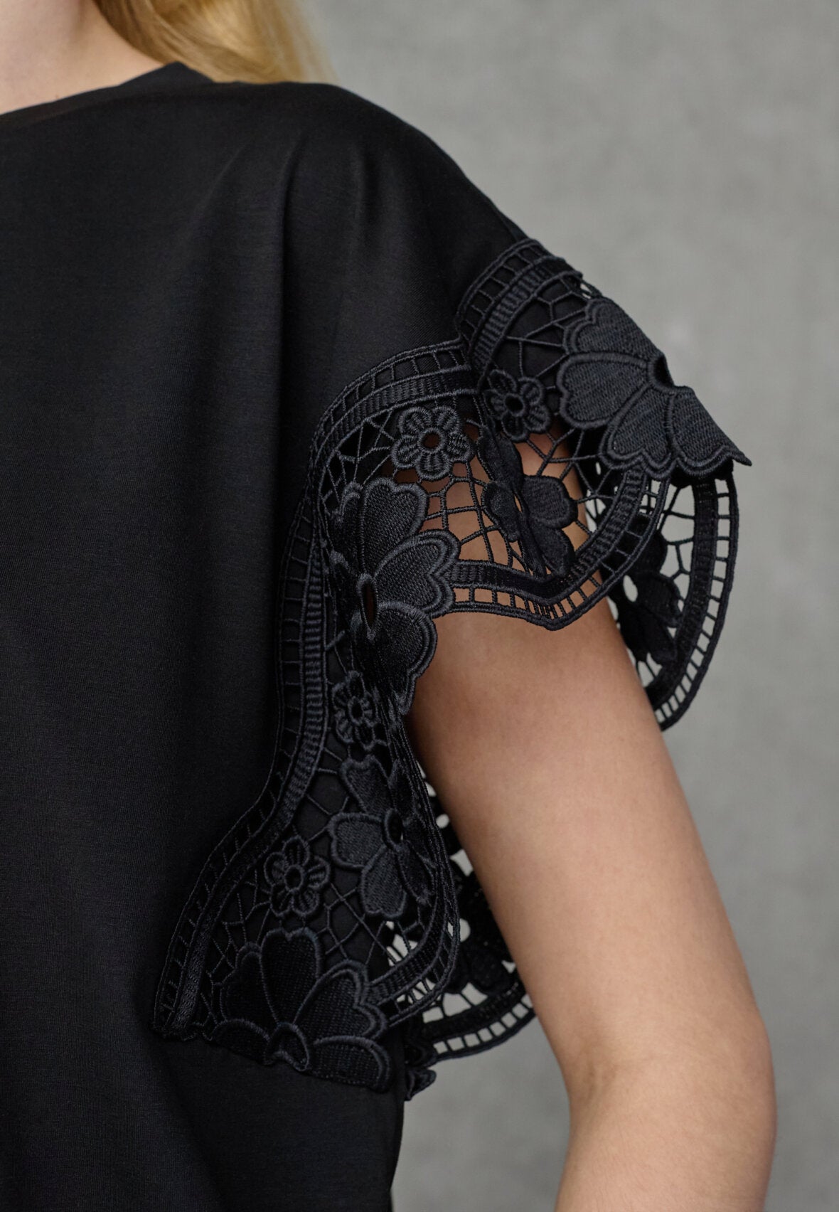 Love & Divine love1517 tee lace black