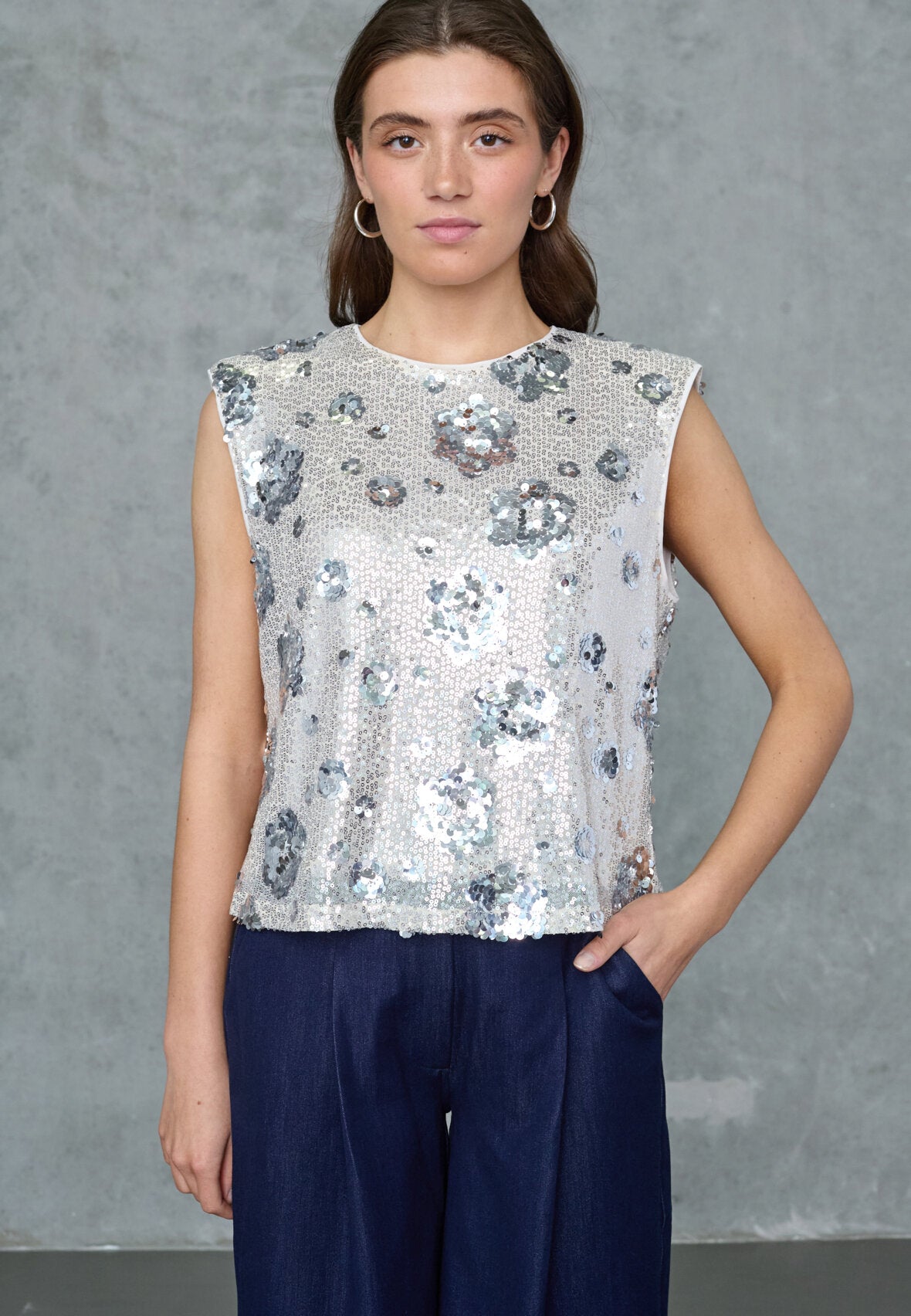 Love & Divine love1600 sequin top champagne