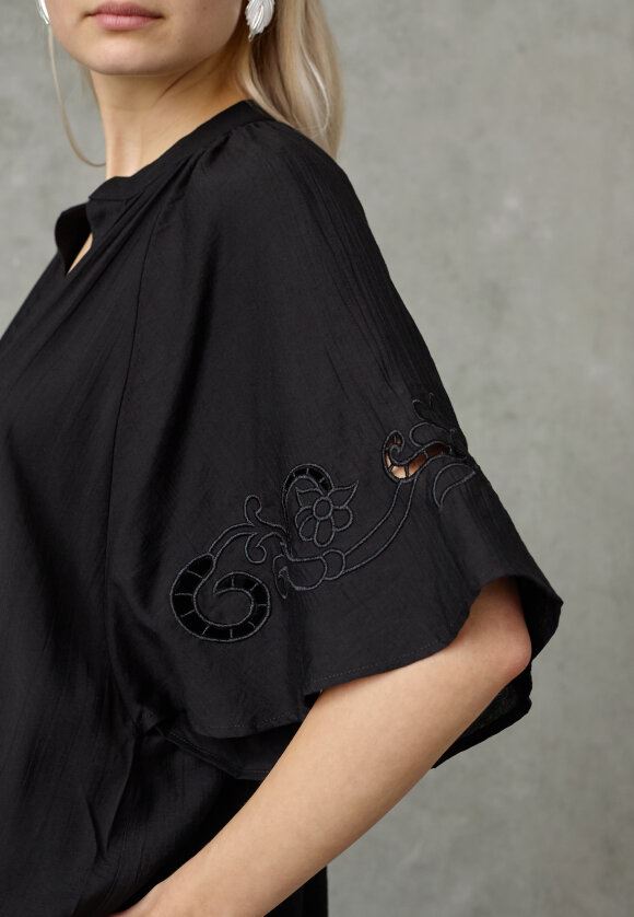 Love & Divine love1606 dress black