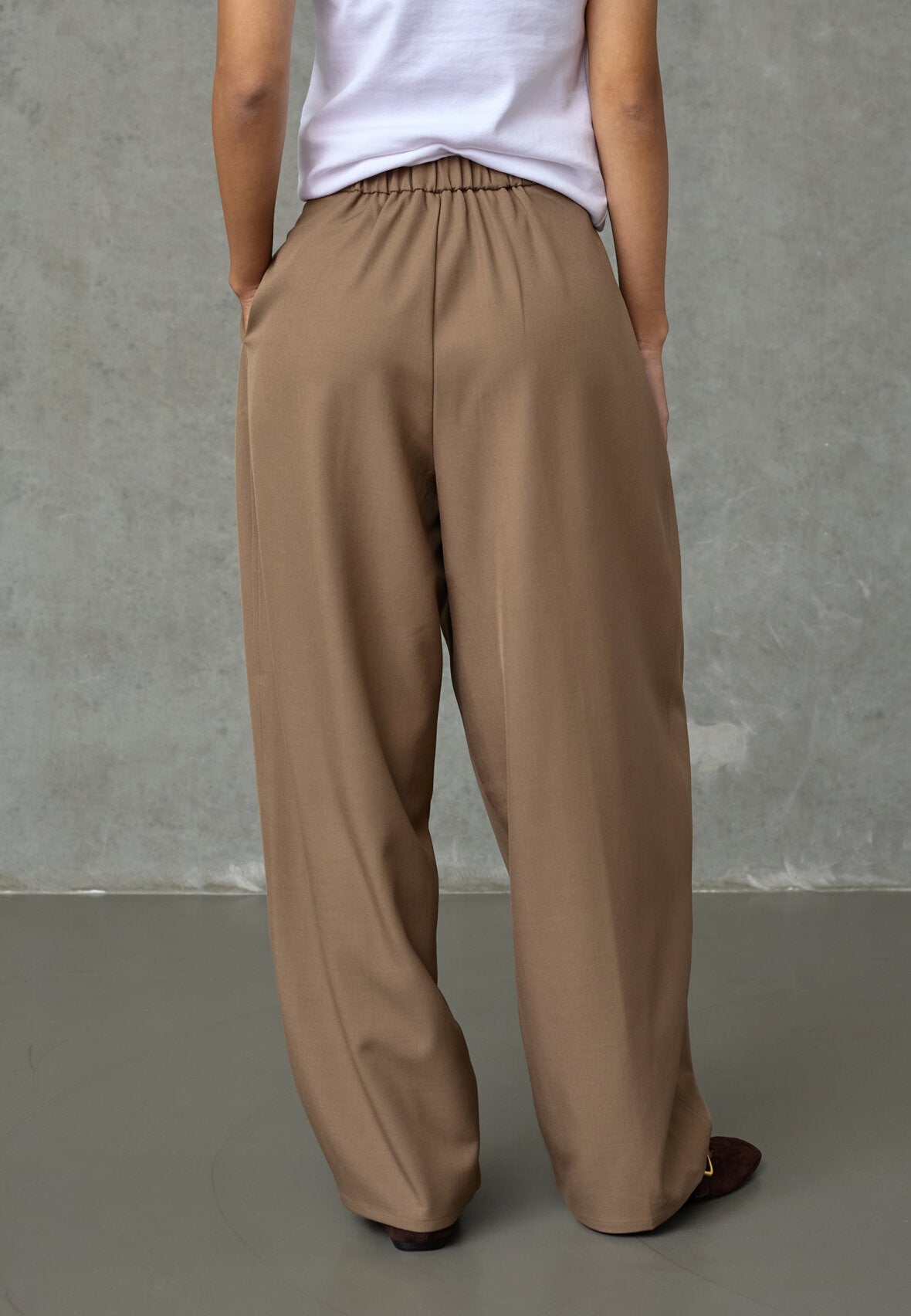 Love & Divine love1614 pants dark camel