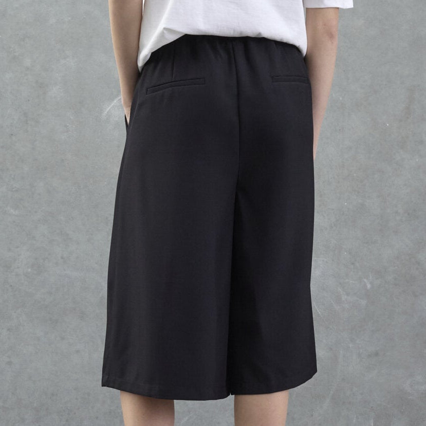 Love & Divine love1693 bermuda shorts black