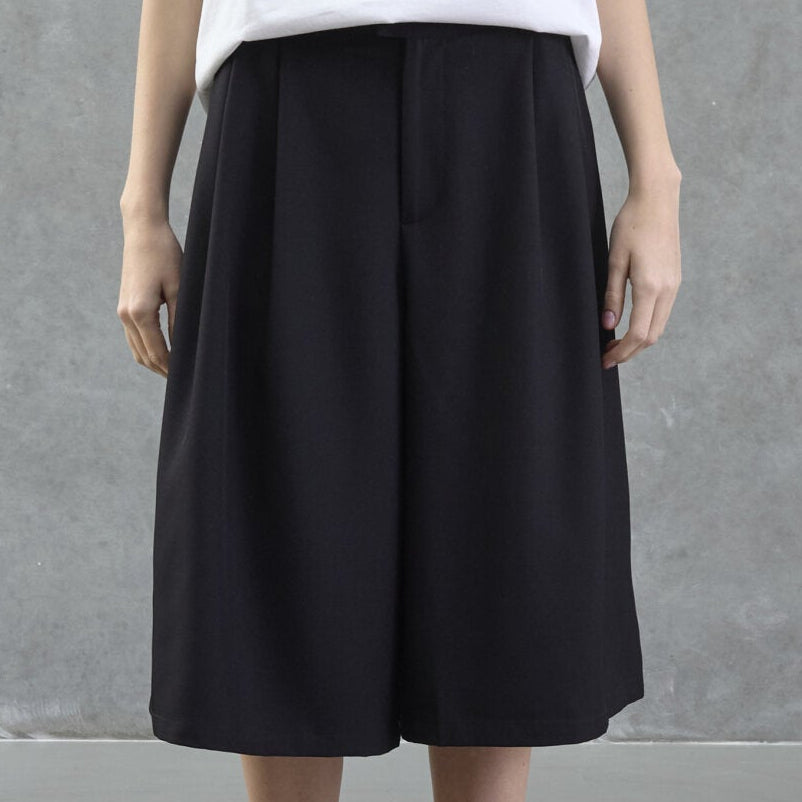 Love & Divine love1693 bermuda shorts black