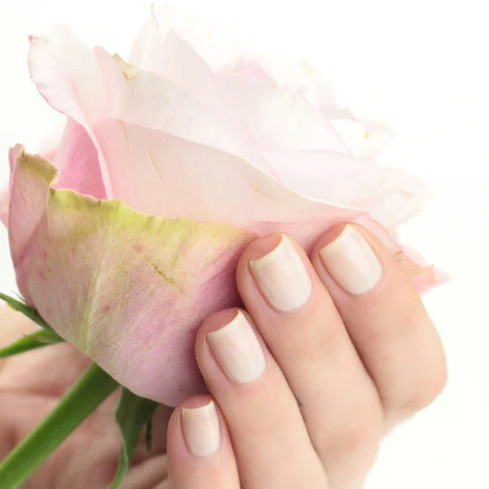 FNUG neglelak FN102 off duty cool