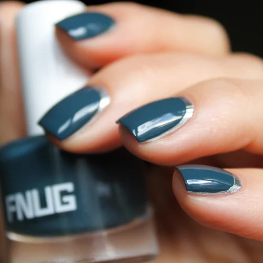 FNUG neglelak FN28 peace sign