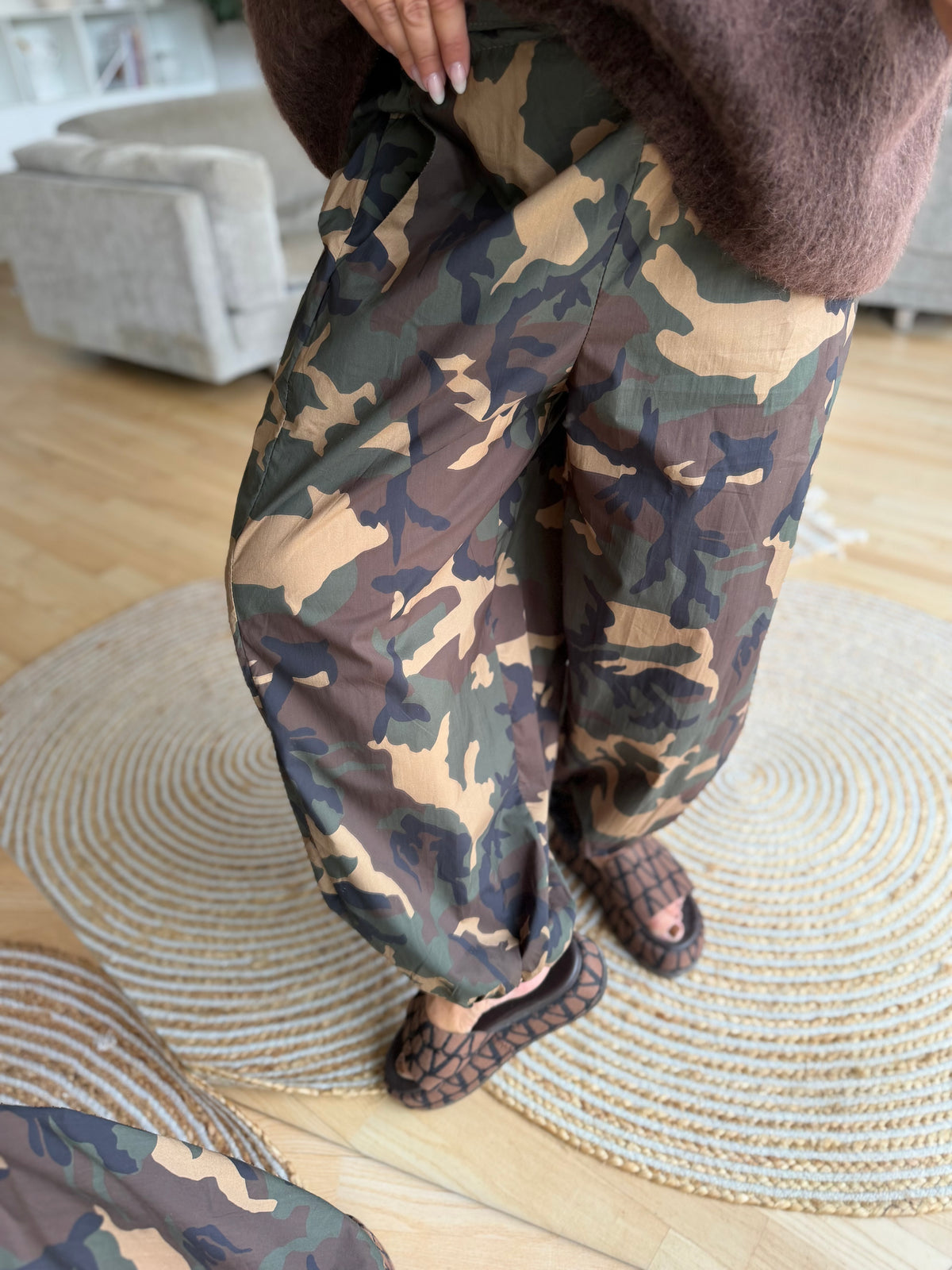Boho Love B1404 Balloon pants army camo